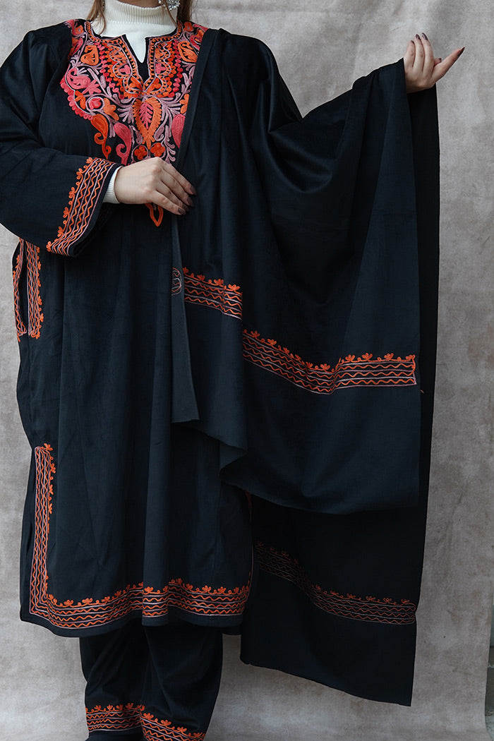 Kashmiri Velvet Black Phiran Set | Phiran with Stole & Bottom