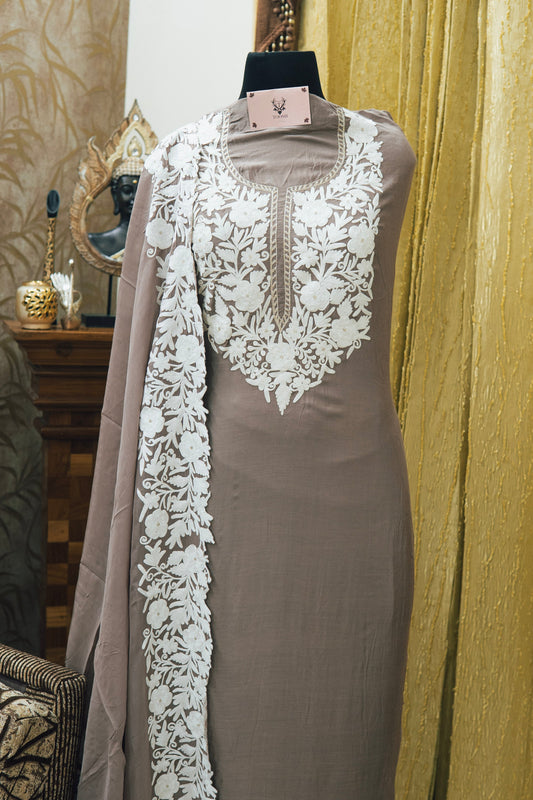 Best Kashmiri Suits for Summer Weddings