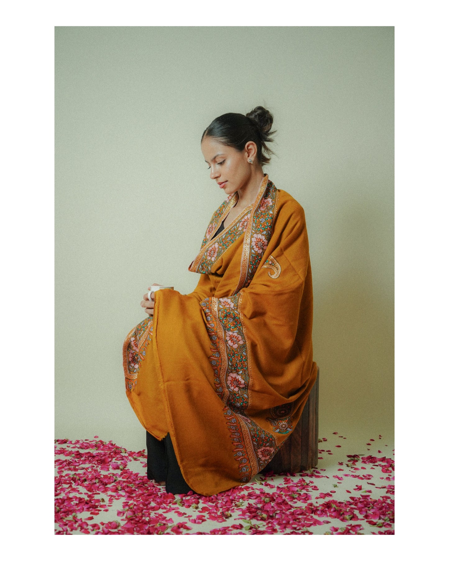 PURE PASHMINA SHAWL - BORDER EMBROIDERY